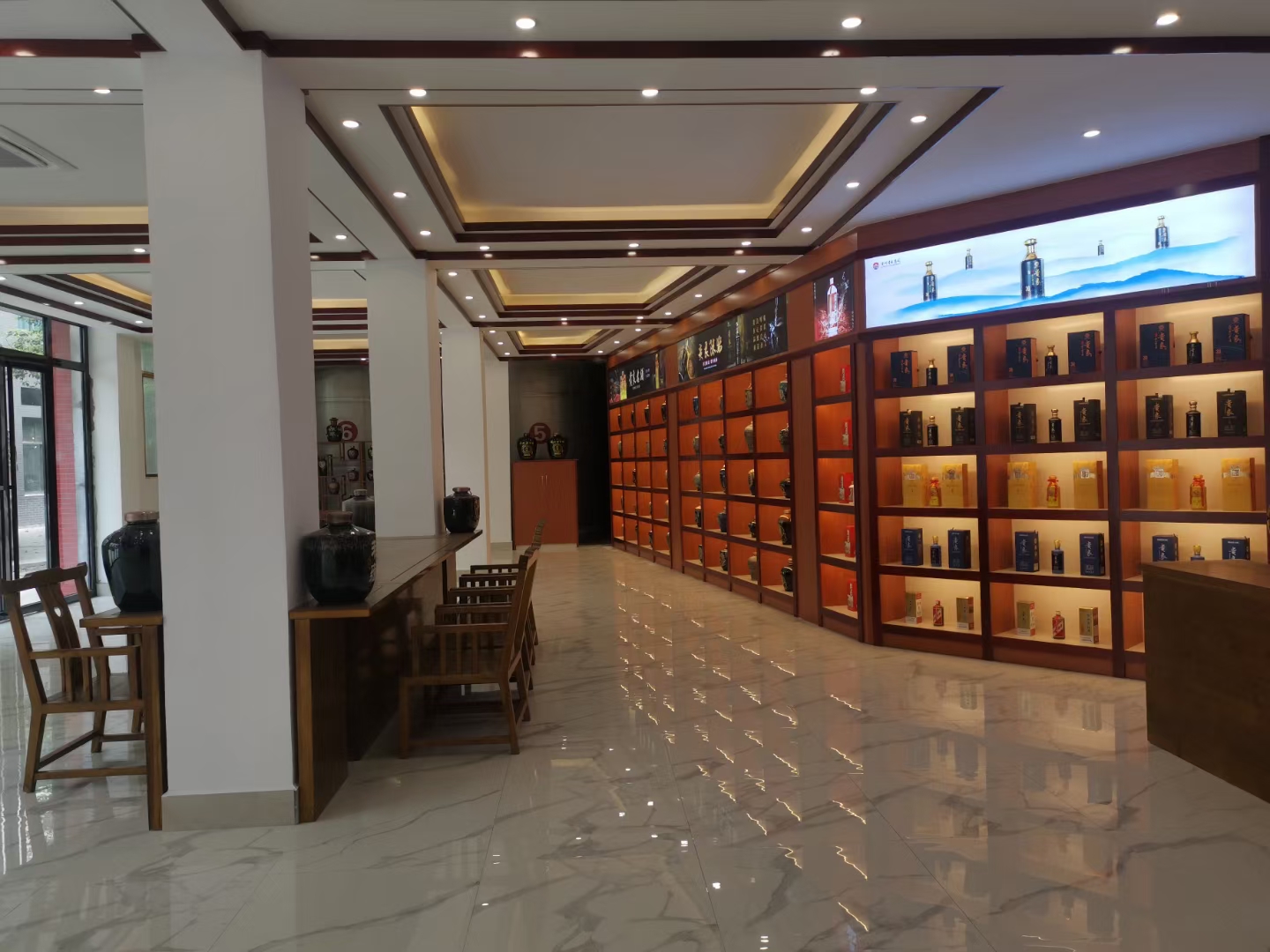 国正杨家秘方酒。